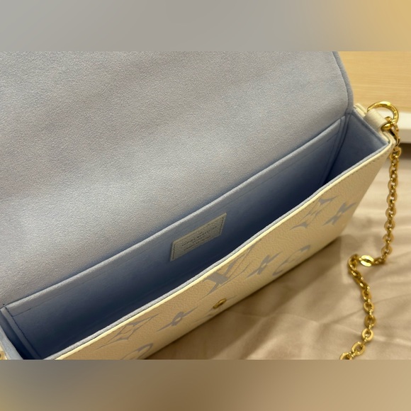 Louis Vuitton RARE: Félicie Pouchette in Latte/Candy Blue (NWT) - Picture 7 of 10